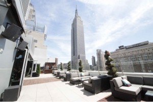 Bag End pumps up the volume at Monarch Rooftop Lounge with a view of the Empire State Building